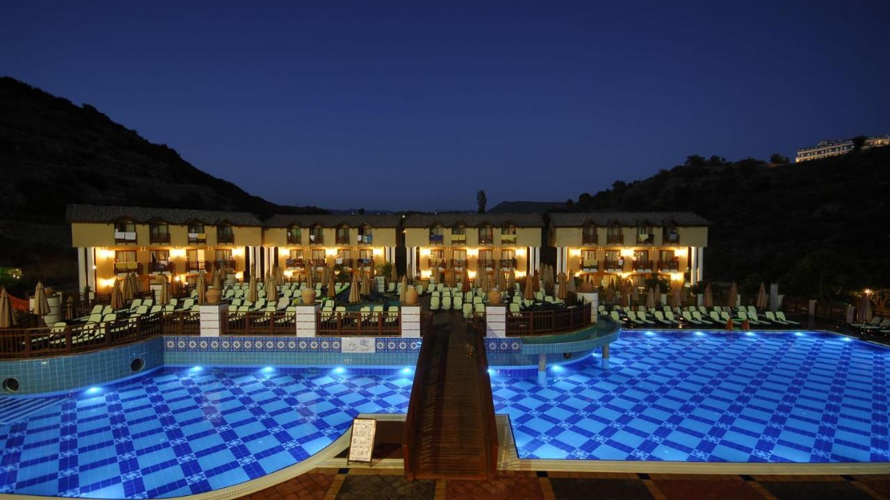 Noxinn Club Hotel Konakli Bagian luar foto